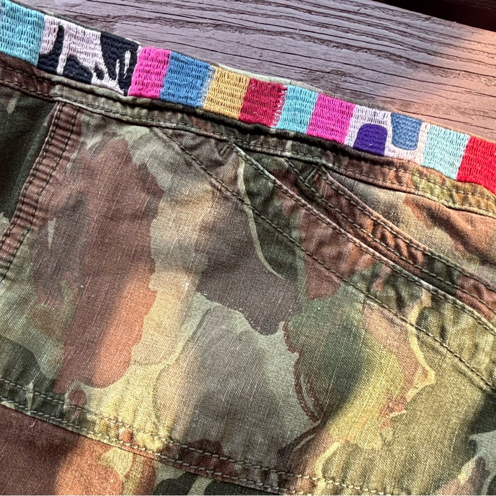 ANTHROPOLOGIE Wanderer Camo Pants SZ 29 - Picture 5 of 8